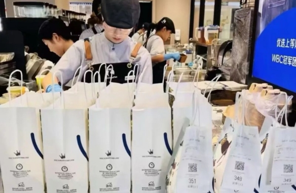 一天狂卖2000万杯： “咖啡”已经等于瑞幸 