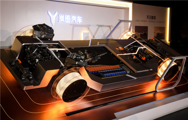 “鲲鹏”即将展翅？岚图汽车正在酝酿资本首秀