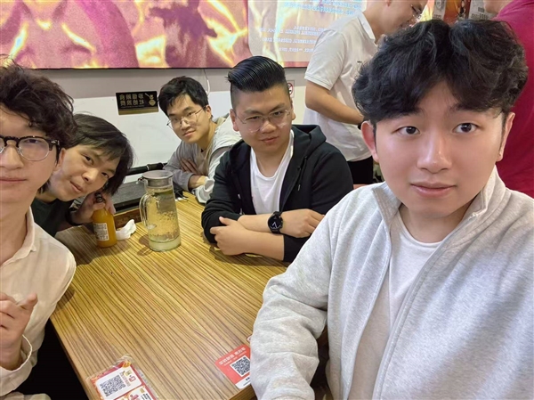 辍学的00后 正在扎堆改变世界