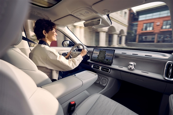 零跑亮相成都车展 第10000辆B01交付：B10新车漆免费送