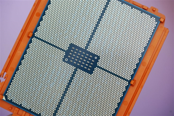 最强桌面CPU！AMD锐龙线程撕裂者9970X/9980X图赏