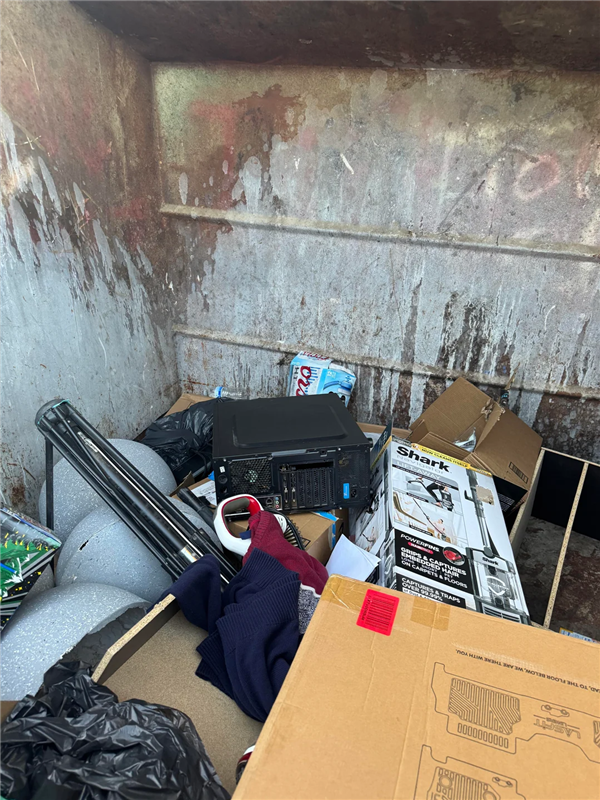 垃圾堆里捡到10年前配置主机！i5-6600+R9 380：清理后竟还能用