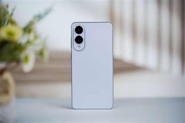 轻薄续航兼顾！曝三星Galaxy S26 Edge电池升级到4400mAh