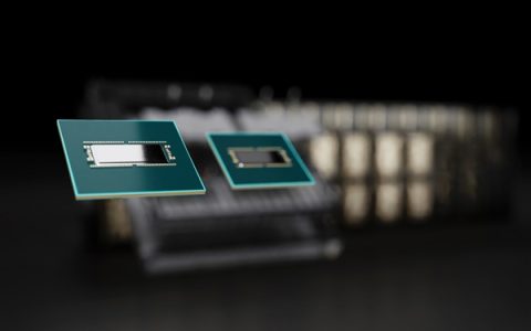 NVIDIA黄仁勋自曝：正与政府讨论向中国出售Blackwell GPU！愿意上交利润