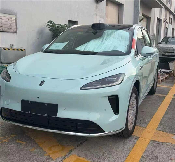 鸿蒙智行最后一界 尚界H5实车曝光:纯电能跑181公里