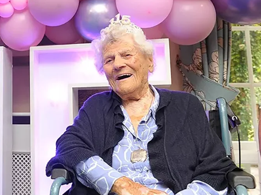 在世最长寿老人迎来116岁生日：直到快100岁时才放弃开车