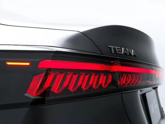 新款天籁用鸿蒙座舱破局，2825mm轴距+19寸轮毂只卖16万起