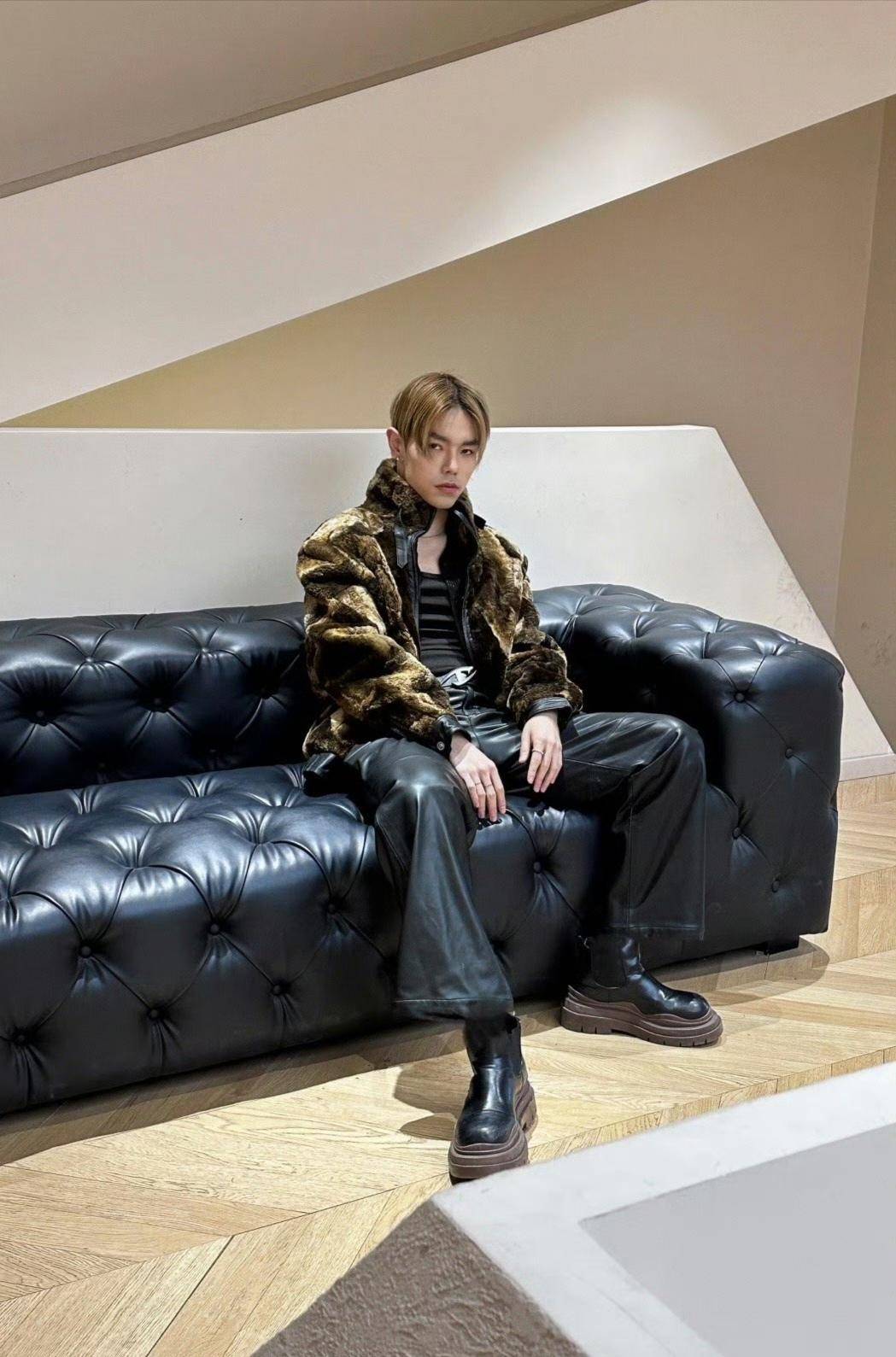 舞者解晓东去世 曾摔伤脑部重度昏迷，16 个月的等待从舞台跌落至生命定格