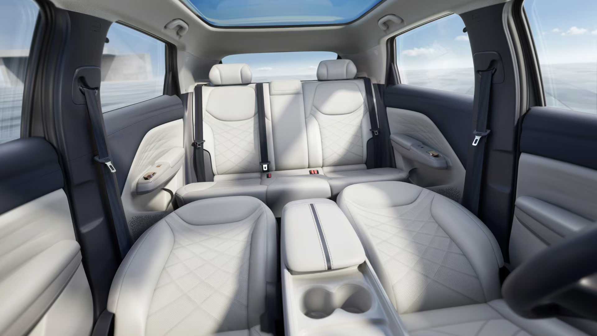 极狐T1上市引爆市场！续航425km，价格砍半还送超多配置