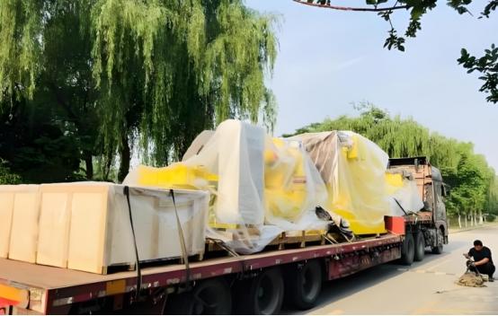 信然数10台560KW螺杆节能空压机以及5台1700KW离心式空压机助力锂电产业升级降耗 