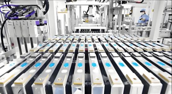 信然数10台560KW螺杆节能空压机以及5台1700KW离心式空压机助力锂电产业升级降耗 