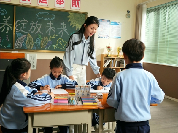 一杯奶的25年守护 全国在校学生迎来“营养开学礼” 