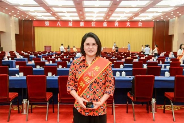 意尔康董事长单志敏荣获第八届“浙江慈善奖”