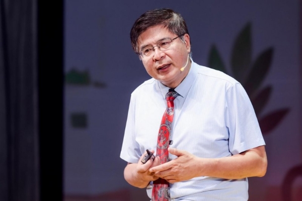 告别开学焦虑，做“轻松父母”！2025年帆书开学季主题演讲开启一场温暖的自我修行 