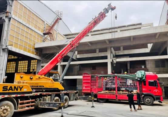 信然数10台560KW螺杆节能空压机以及5台1700KW离心式空压机助力锂电产业升级降耗 