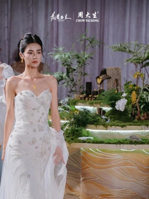 大生有礼，为爱闪光，周大生大师艺术珠宝七夕新品点亮爱的光芒 