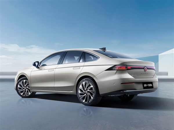 家用燃油轿车常青藤 全新大众速腾L上市定档：预售11.99万起