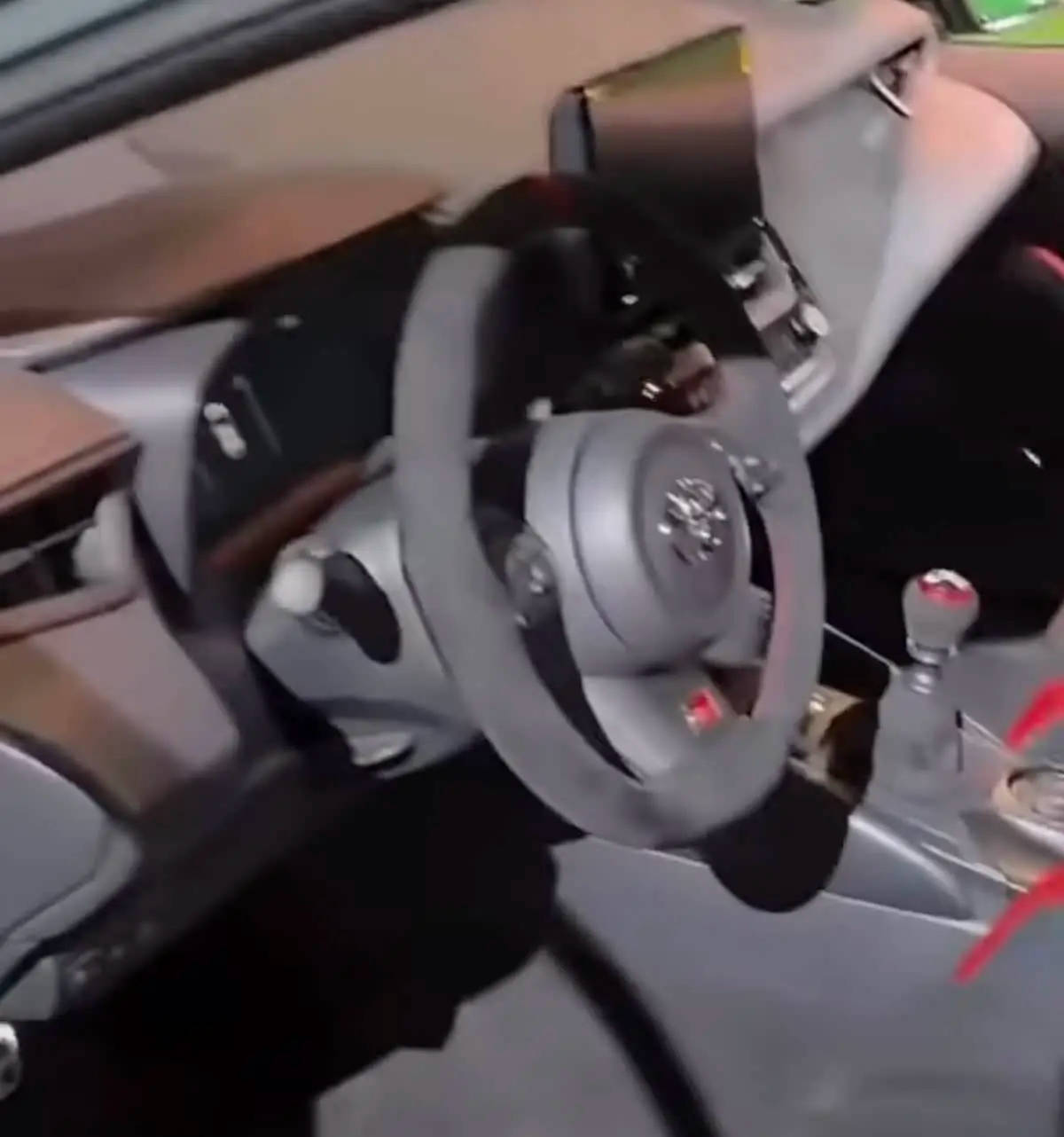 304马力三缸猛兽！丰田GRMN卡罗拉预告图泄露，4.9秒破百，碳纤维加身