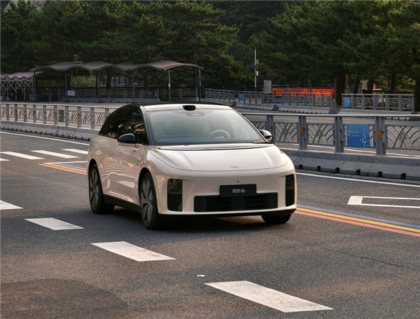 曝理想i6售价或低于23万 预期预期3万台/月！高管在线辟谣