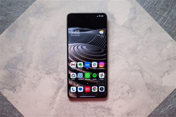 米粉向卢伟冰咨询小米16 Pro Max 卢伟冰：听不懂