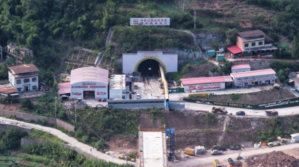 全长4458米！西渝高铁全线首个超4公里单洞双线隧道镇安隧道贯通