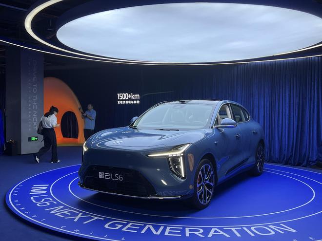 450km纯电续航+超级增程 全新智己LS6上市售XX.XX万起