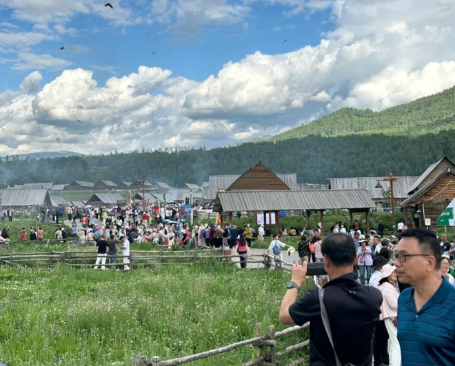 黄金周还远，新疆民宿又疯涨了