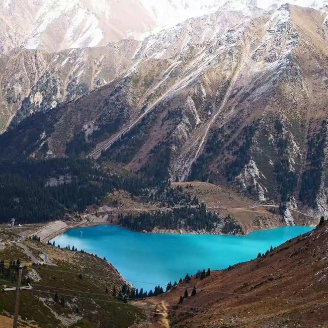 黄金周还远，新疆民宿又疯涨了