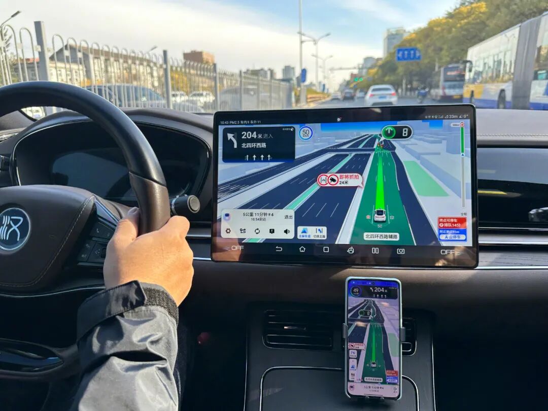 地图APP混战20年：赢于简洁、败在臃肿