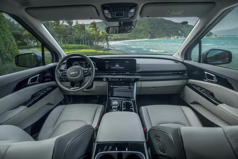 21.89万就能拿下!2026款起亚嘉华上市，双12.3英寸屏 + 航空头枕，家庭用户偷着乐