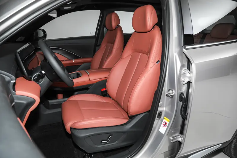 长安第四代 CS55PLUS 限时价 7.89 万起，2656mm 轴距 + 零重力座椅，家用太合适