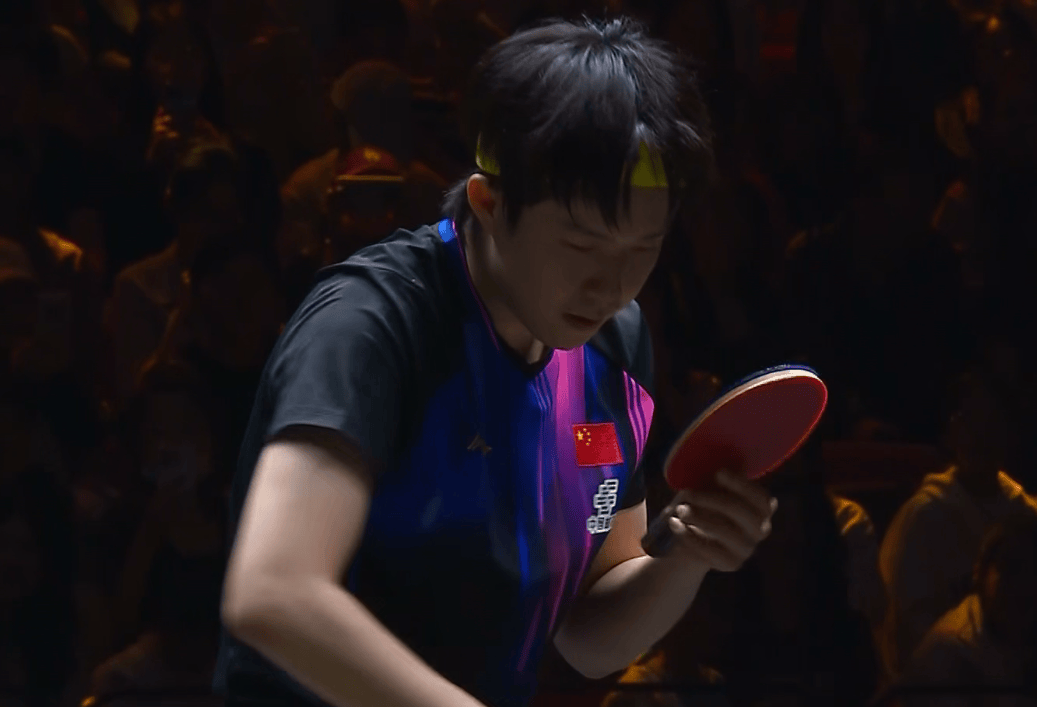 王楚钦10900分世排第一，历史性突破 10900分铸就男单新传奇