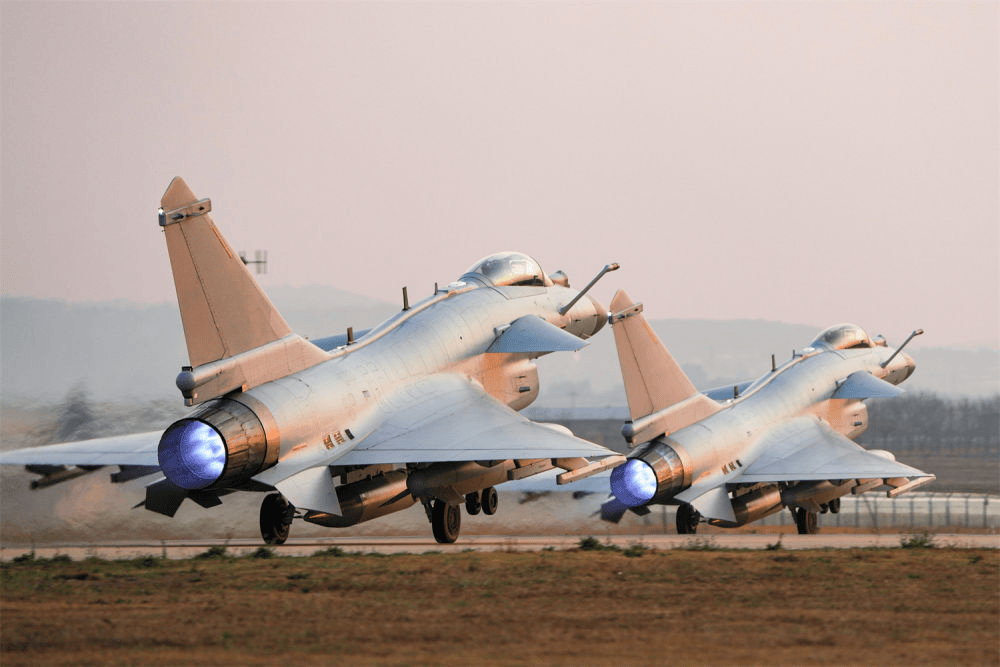 印尼购买歼-10 创造三个新纪录，90亿订单创 3 项纪录，美军罕见沉默