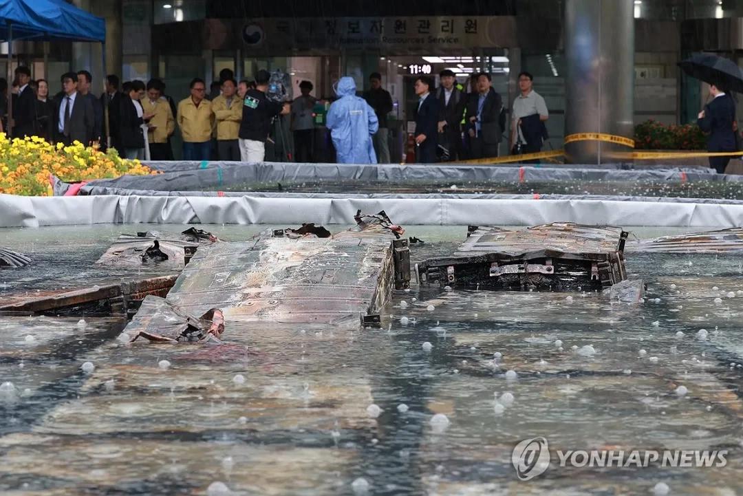 韩国75万公务员约7年工作文件全没了，647个政府系统停摆，低保申请记录全没了