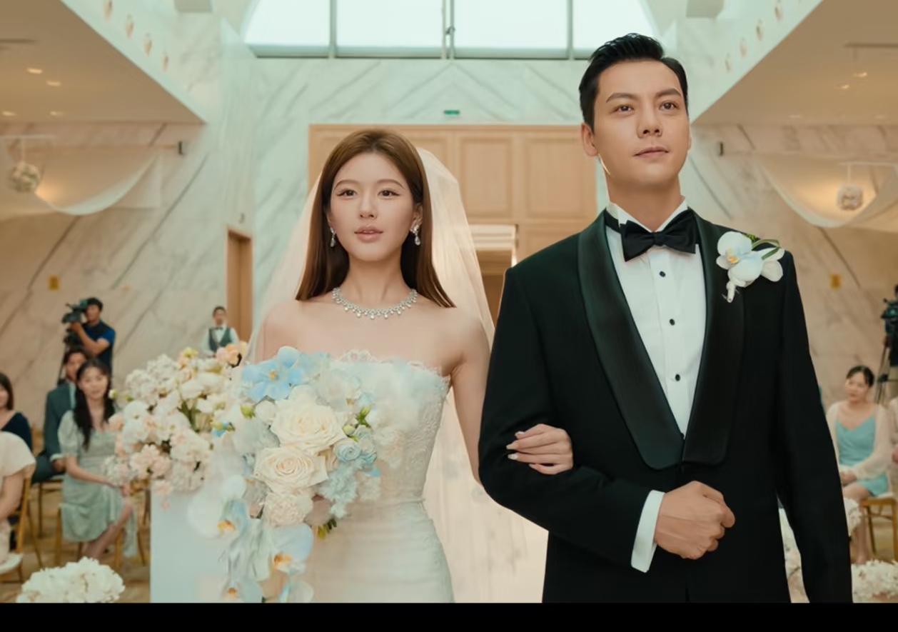 许我耀眼都市爽剧爆改抽象癫剧，新剧把爽剧改癫后，角色热度霸榜18天