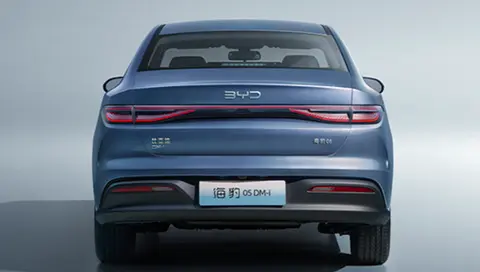 实测海豹05 DM-i：128km纯电续航跑一周，亏电油耗3.08L，比燃油车省8000块