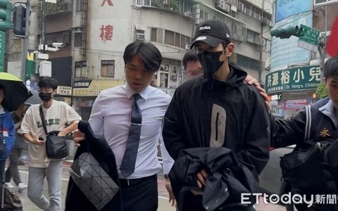 b199d71f2e8242efae641590d71c6310~tplv-tt-origin-web:gif