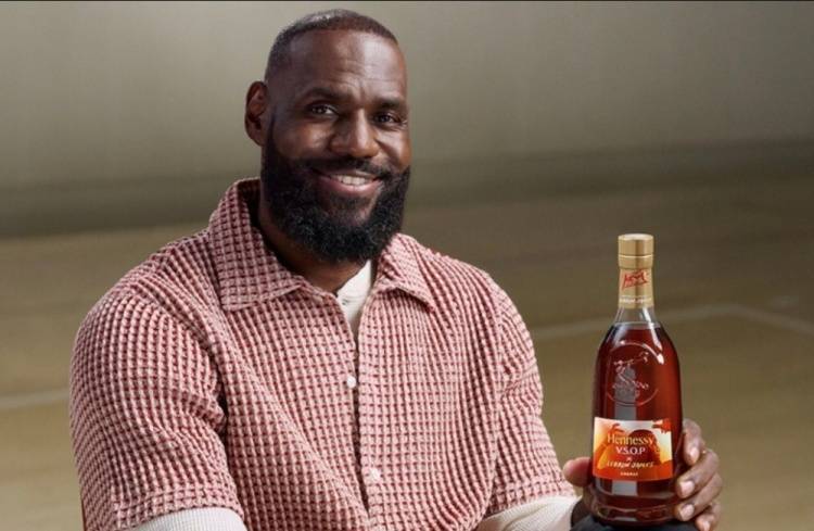 詹姆斯的“重大决定”是广告， 24小时引爆中美热搜，门票涨幅超500%