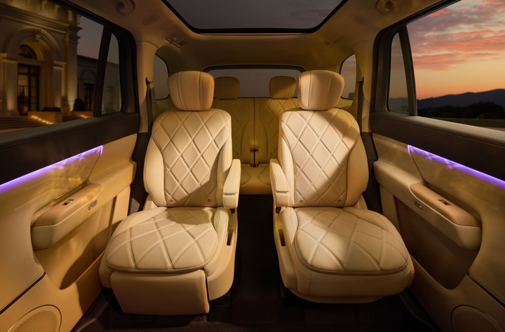 IMAX 影院装上车！「芜湖迈巴赫」奇瑞风云 T11 上市，17.99 万元起