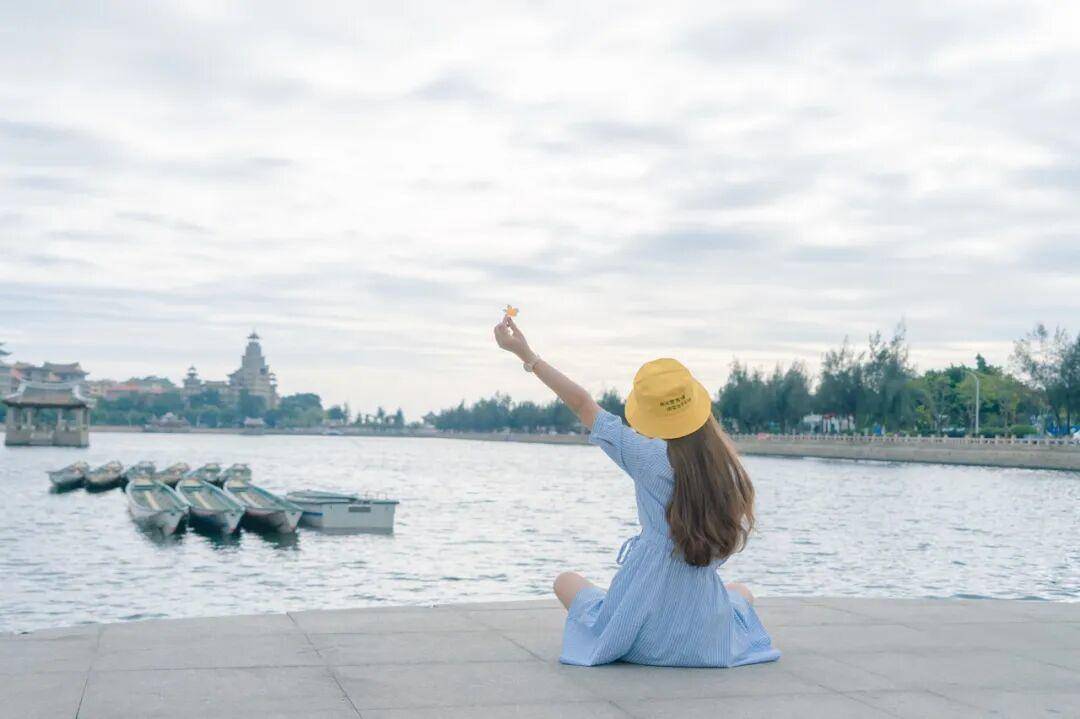 “出片式旅行” 正毁掉当代人的假期，当旅行变成 “拍照 KPI”，假期还有意义吗？