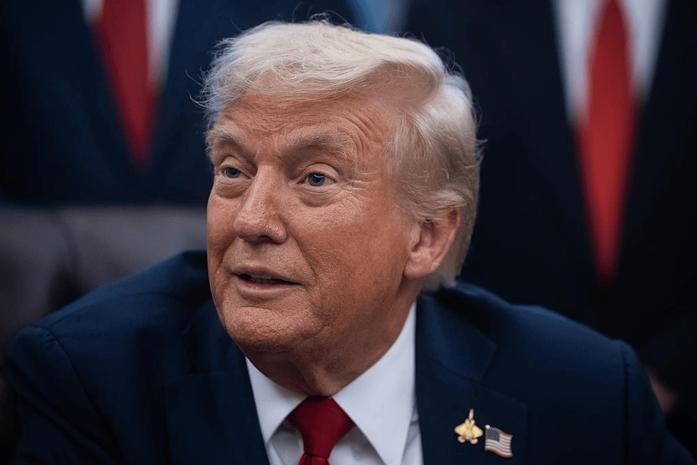 特朗普对进口中重型卡车征25%关税,一场 “保护” 外衣下的贸易困局