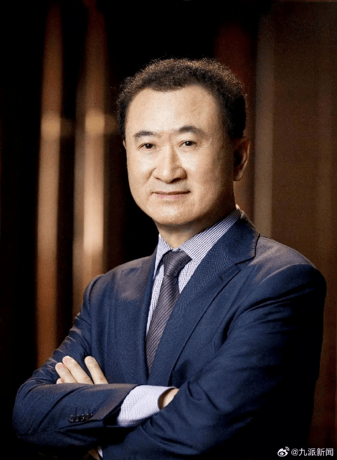王健林身家一年缩水820亿元，3年卖百座广场，还剩200座能换钱？