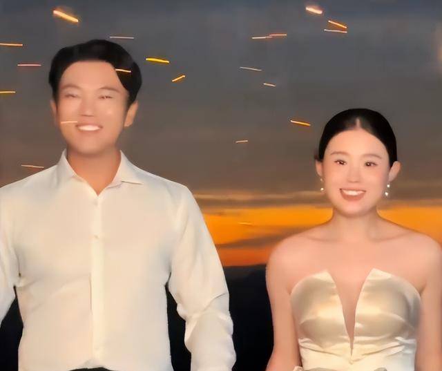 千万富翁给丢失25年儿子婚礼办40桌，361 万粉丝见证，寻亲家长哭成泪人