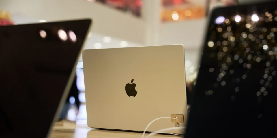 苹果计划推出首款触控屏MacBook,售价1999美元起