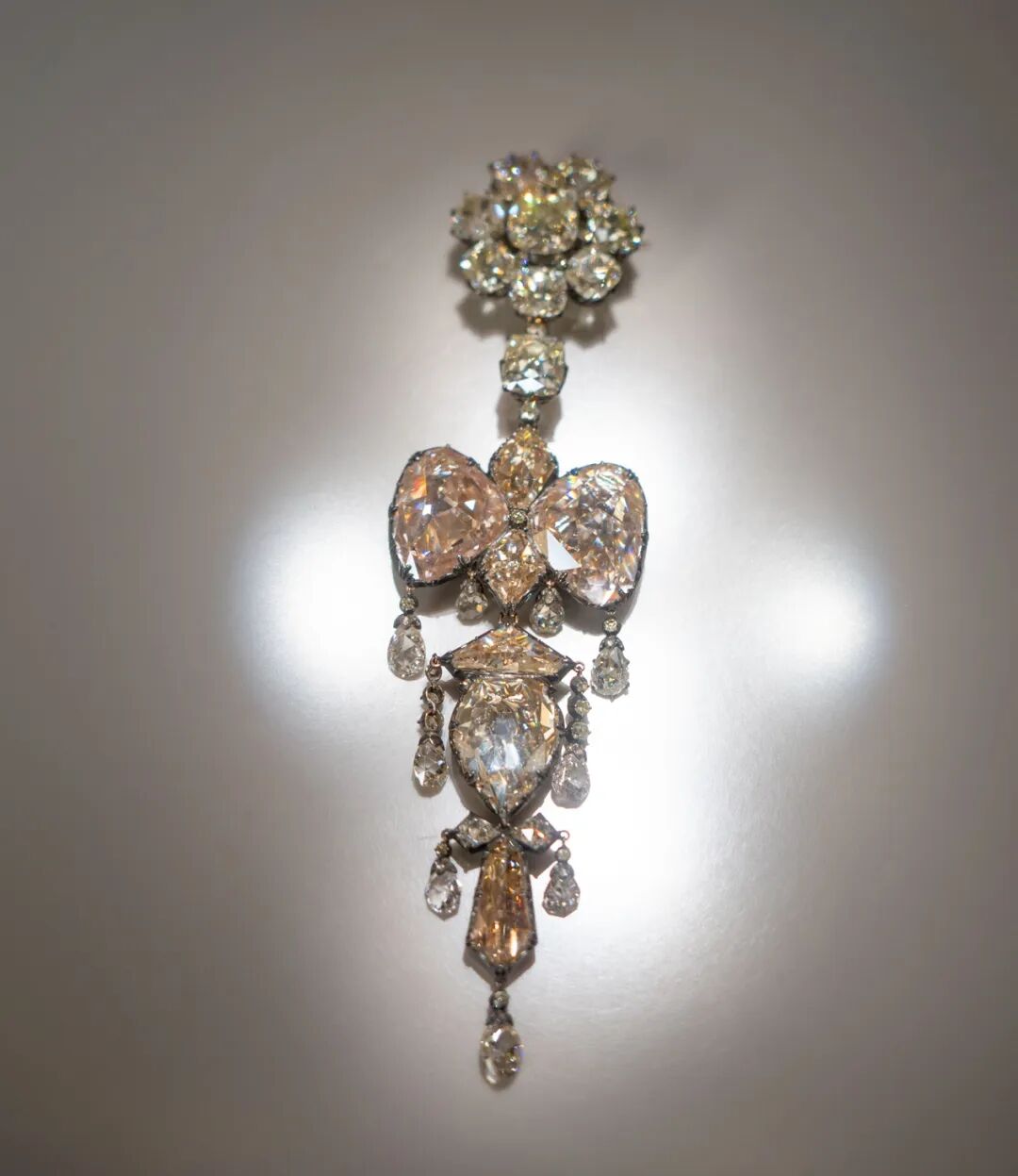 卢浮宫失窃藏品清单公布，法国人的奇耻大辱？不是第一遭了