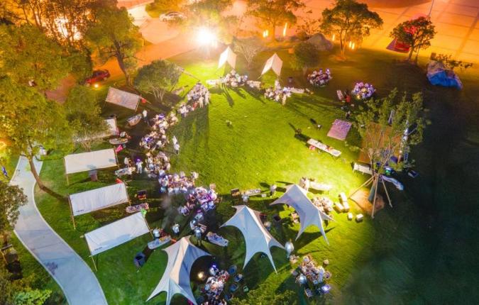 为什么睡帐篷成了今年最聪明的消费选择？