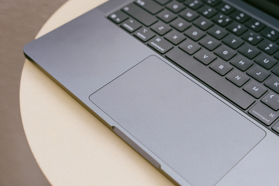 AI 时代的新征程：M5 款 MacBook Pro 简谈