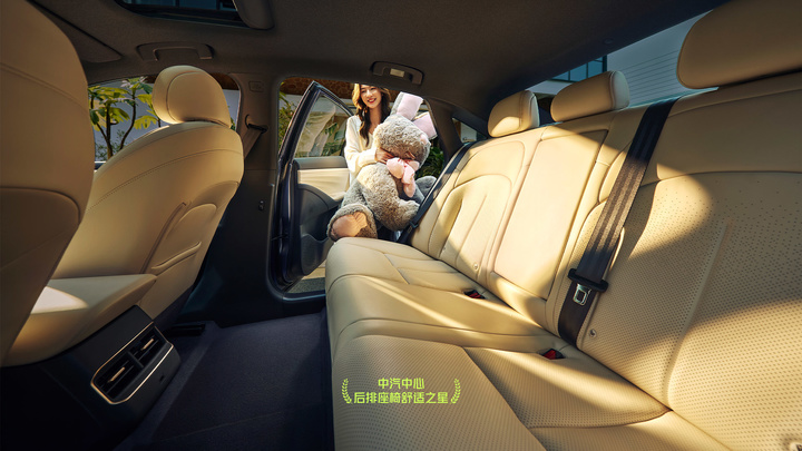 10.99 万起硬刚秦 PLUS！日产 N6 携 180km 长续航杀入插混红海