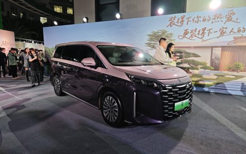 纯电续航升至218km，2026款比亚迪夏限时售价19.68万起