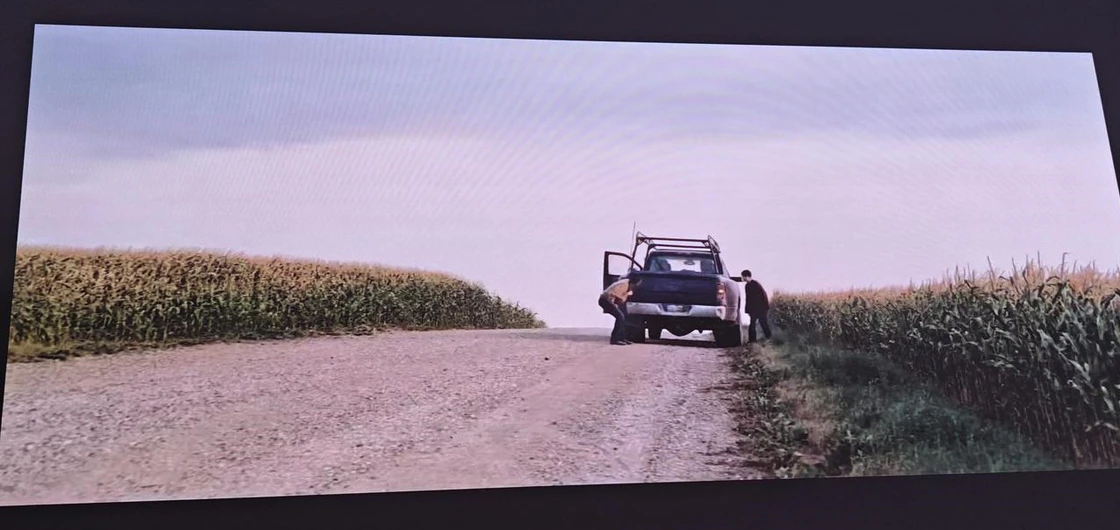 冬日宅家护眼刚需！高度近视者首选投影仪，漫反射技术告别视疲劳